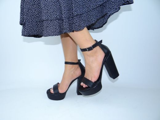 31 Yüksek Platform Tek Bant Kadın Ayakkabı  Siyah Deri resmi