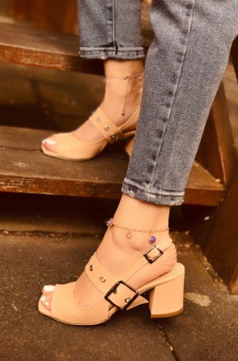 455 Toka Detay Kalın Topuk Yazlık Kadın Ayakkabı  Bej Deri  resmi