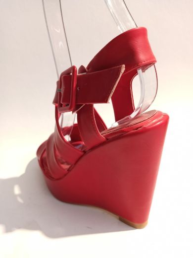 8888 Dolgu Topuk 11 Cm Toka Detay Kadın Sandalet  Kırmızı Deri resmi