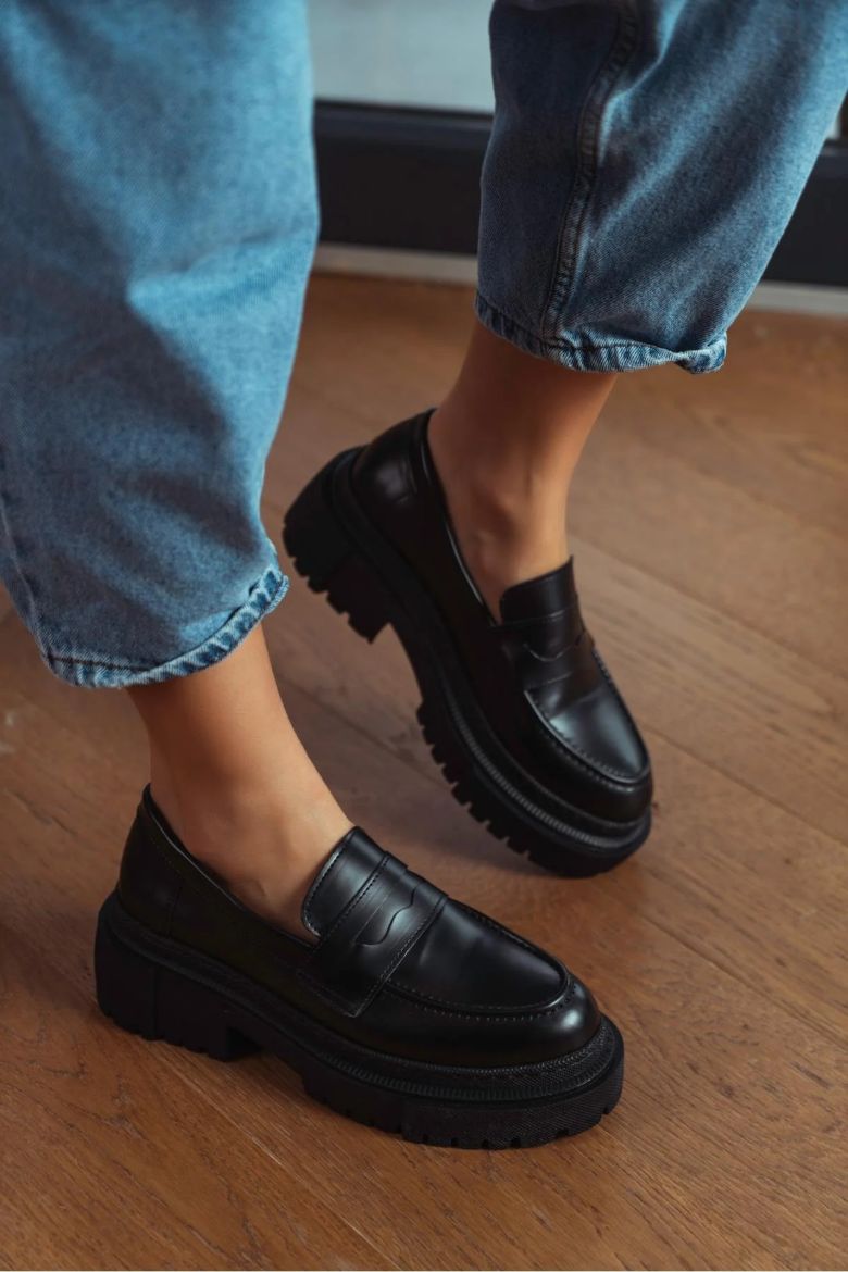 592 Günlük Rahat Kullanışlı Kadın Loafer Ayakkabı   SİYAH MAT RUGAN resmi