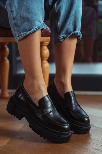 592 Günlük Rahat Kullanışlı Kadın Loafer Ayakkabı   SİYAH MAT RUGAN resmi